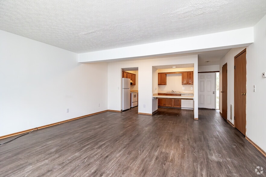 3BR, 2.5BA - 1,300SF - Living Room - Jefferson Commons