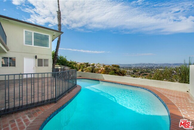 Building Photo - 4151 Don Mariano Dr