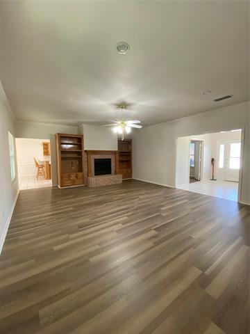 Building Photo - 4763 Red Oak Cir