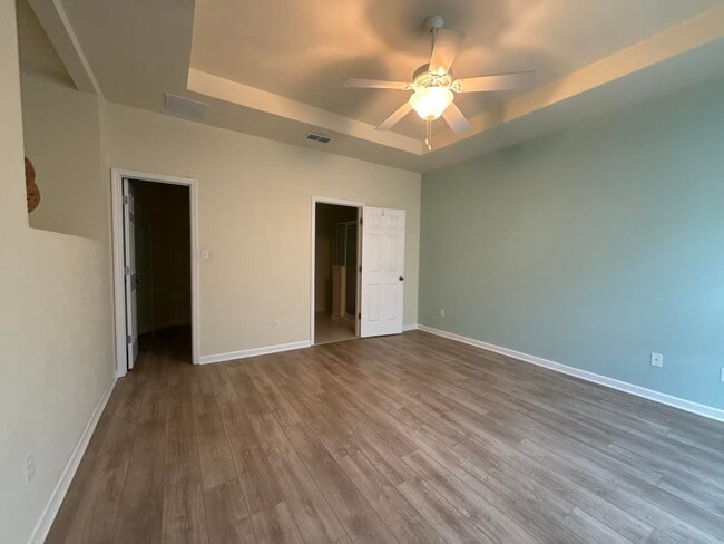 Building Photo - 5508 Hampton Woods Way