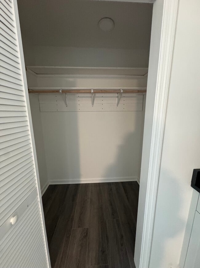 Building Photo - 1038 Point Of Lgt Ln