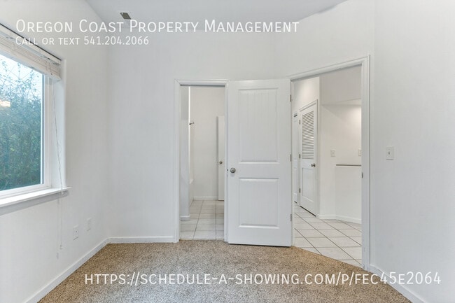 Building Photo - 4626 SE 51st St