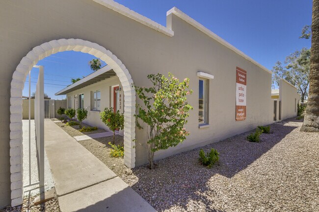 Building Photo - $0 First Month Rent! Remodeled 2 Bed Casita w/ Private Patio, W/D & Pool
