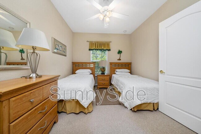 Building Photo - 2390 Caravelle Cir