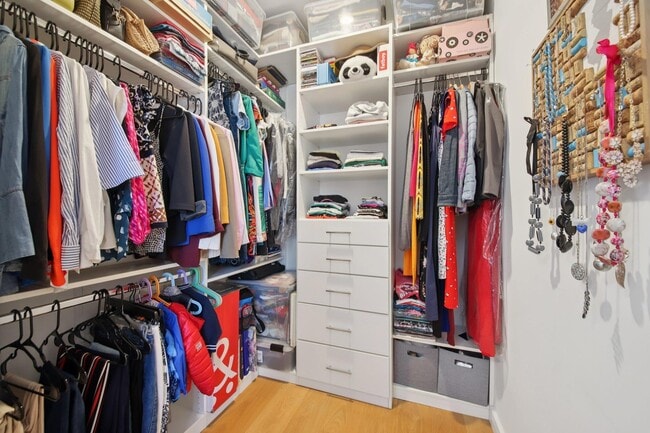 Building Photo - 306 New York Ave