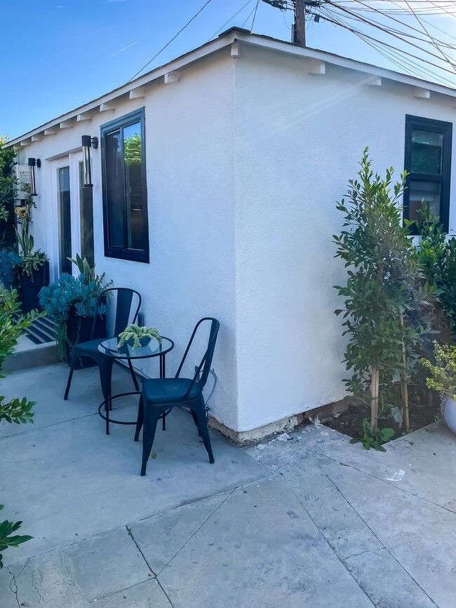 Building Photo - Open to 3 Month Short Term lease .Brand New Private Guest House for rent In Jefferson Park