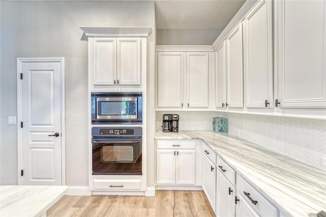 Building Photo - 5225 Brighton Shore Dr