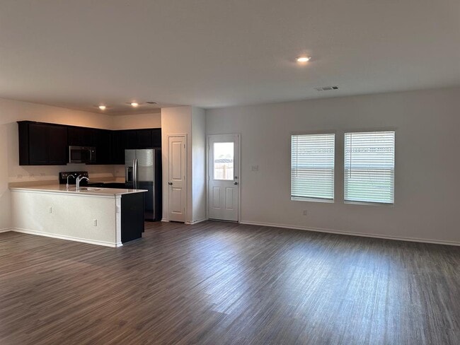 Building Photo - 1140 Cattail Ln