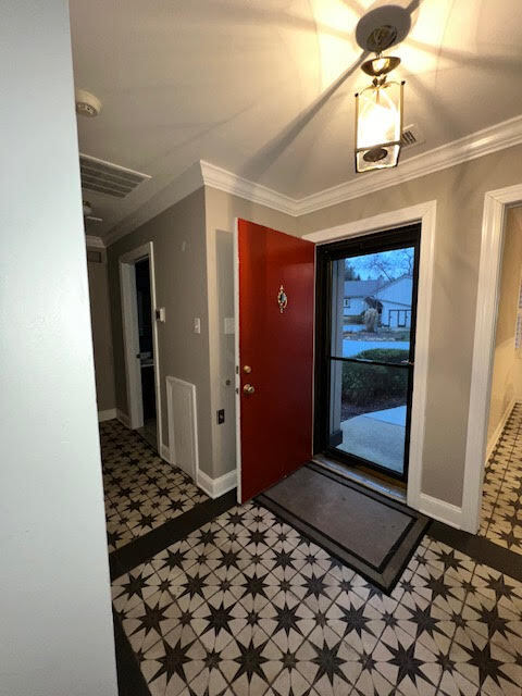 Building Photo - 372 Devon Way