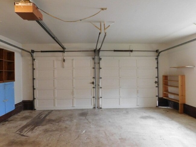 Building Photo - 3Bd/2Ba Single Story House - Available Soon!