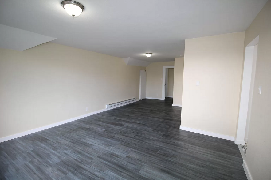 Building Photo - 309 N Adams St