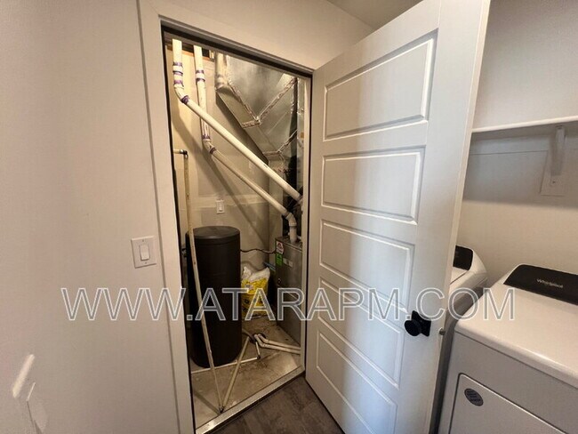 Building Photo - 543 S 1020 W