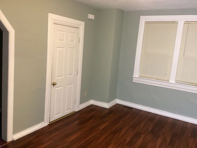 Building Photo - 224 W North St