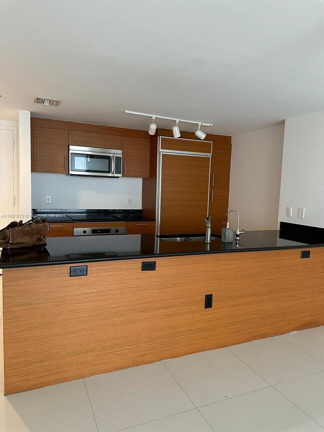 Building Photo - 50 Biscayne Blvd