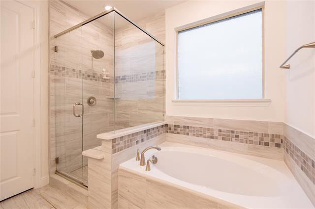 Building Photo - 2340 Willow Garden Dr