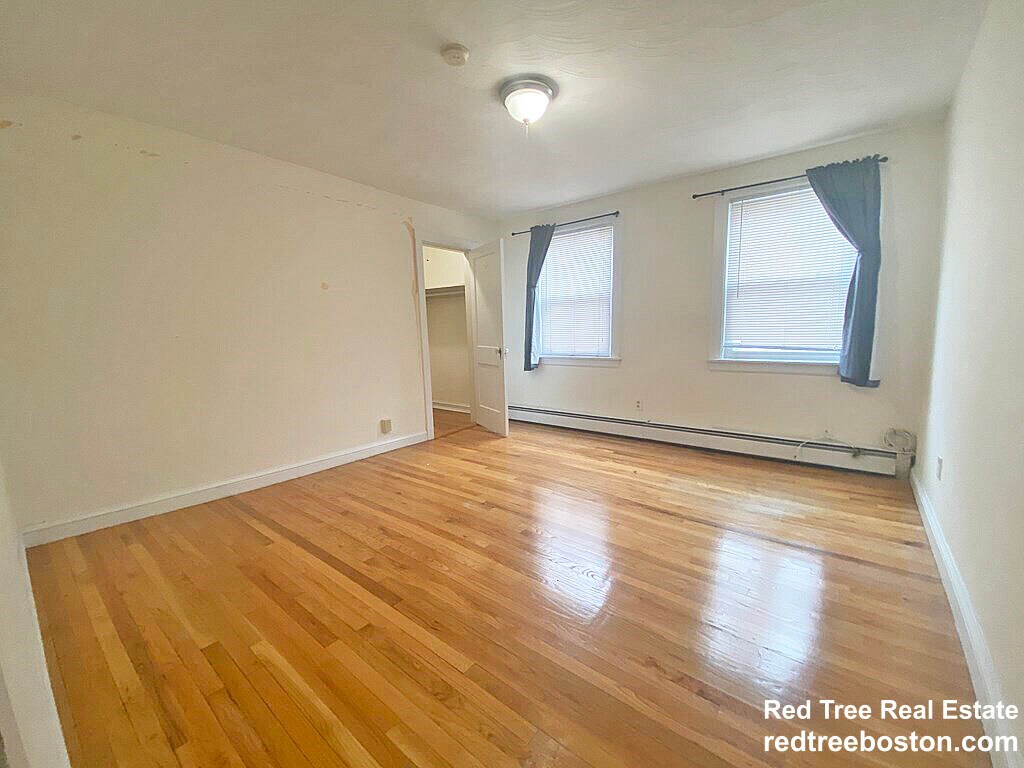 Building Photo - 359 Market St