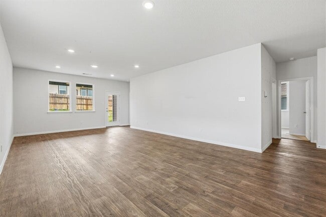 Building Photo - 202 Eagle Mountain Trl1