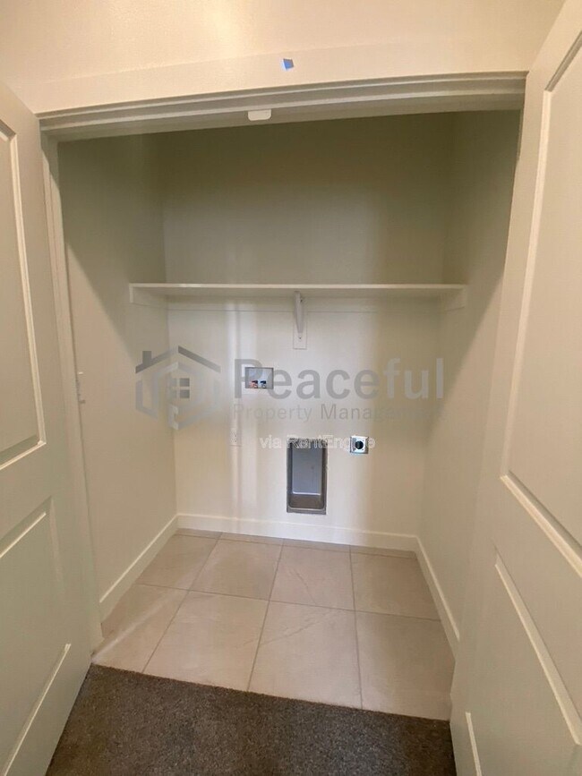 Building Photo - 1036 W 530 S