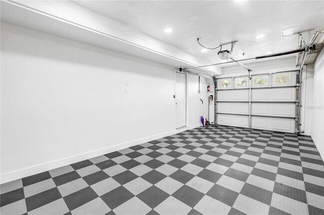 Building Photo - 1355 Pinellas Bayway S