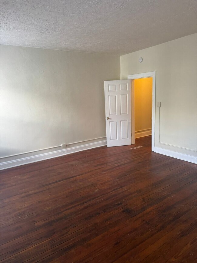 Building Photo - 20-22 Elizabeth St