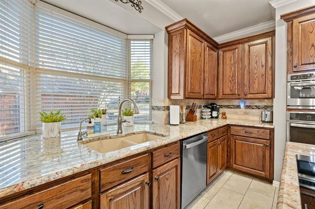 Building Photo - 1093 Woodbriar Dr