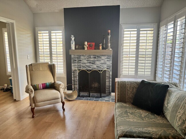 Building Photo - Beautiful 3-Bedroom + Loft Home in Desirab...