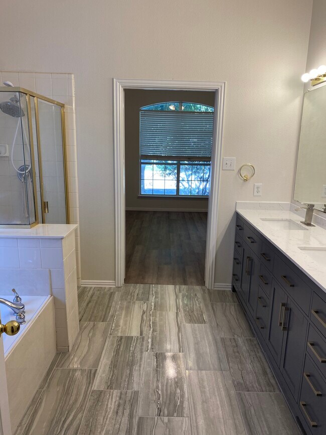 Building Photo - 5205 Crossvine Ln