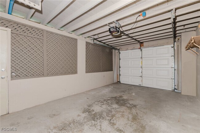 Building Photo - 1310 La Faunce Way