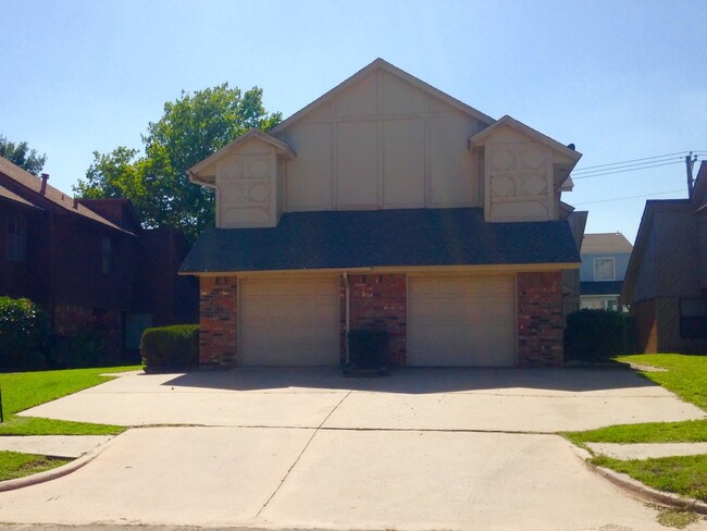 Primary Photo - Westside Duplex for Lease near Sooner Mall!!!