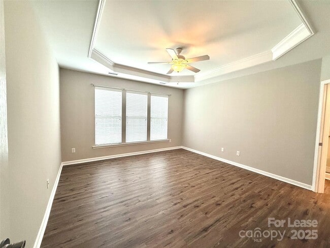 Building Photo - 2135 Ashley River Rd