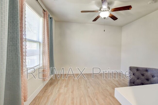 Building Photo - 8028 Glade Rd