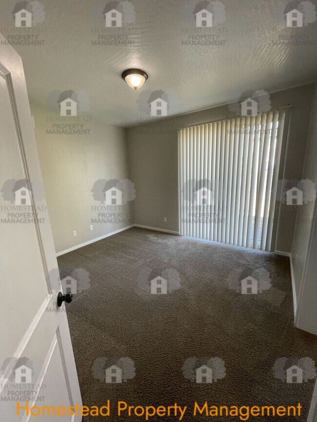 Building Photo - 168