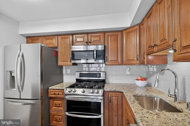 Building Photo - 119 Commonwealth Ct