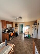 Building Photo - 139 Hall Avenue