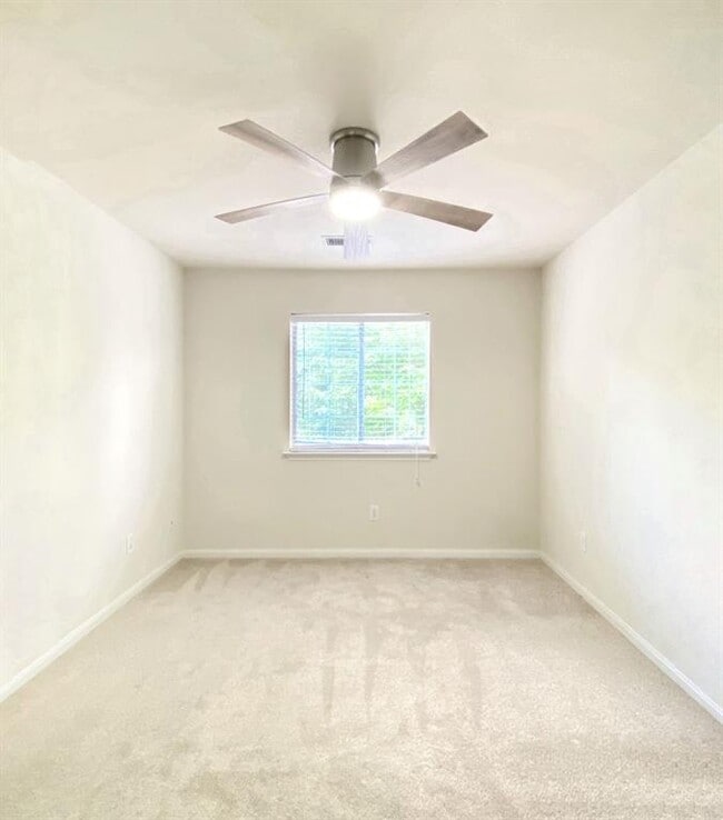 Building Photo - 54 Alderon Woods Pl