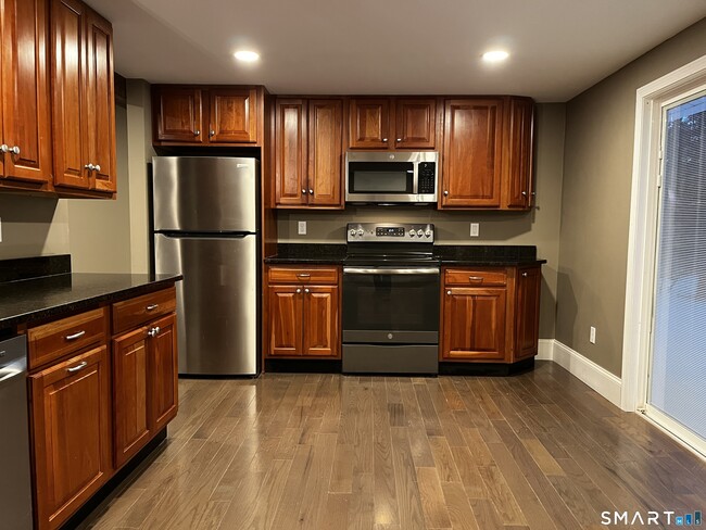 Building Photo - 244 Bigelow Hollow Rd