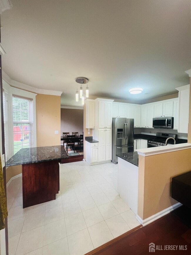 Building Photo - 704 Heron Ct