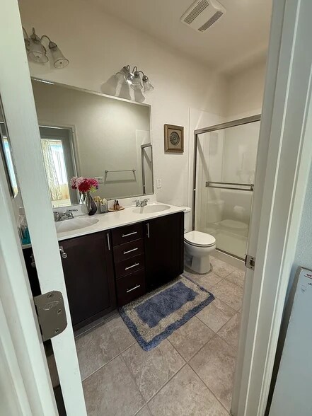 Building Photo - 1582 Neleigh Pl