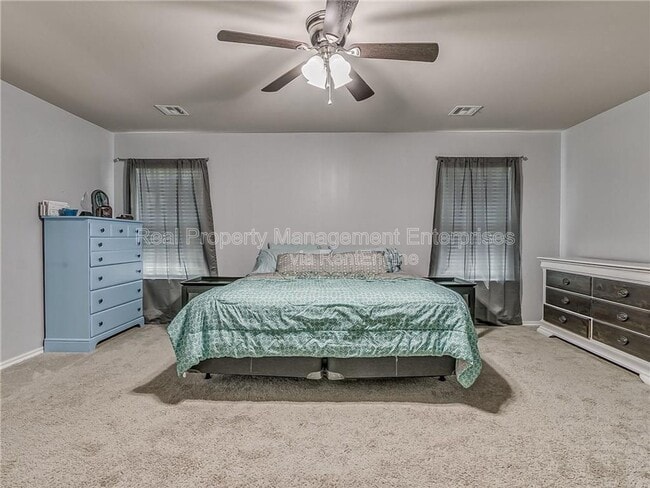 Building Photo - 1912 Autumn Way