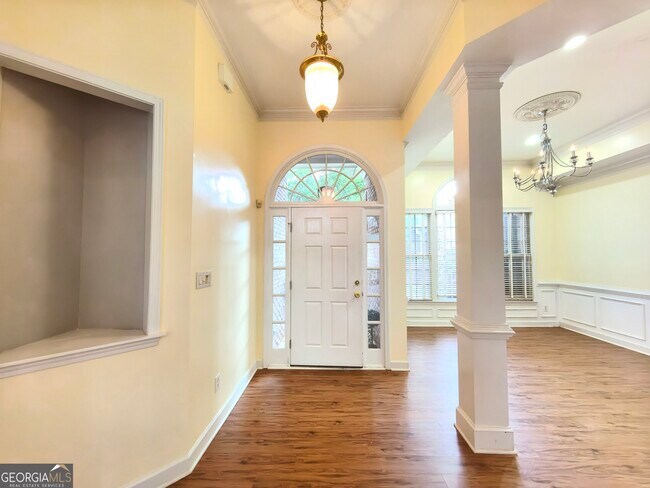 Building Photo - 4009 Treemont Ln