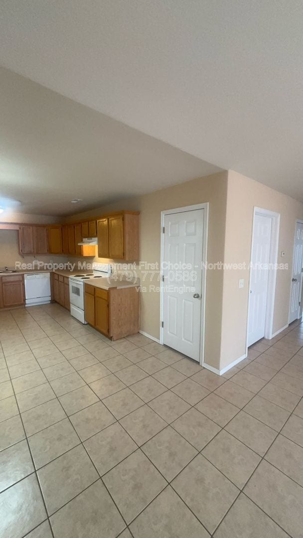 Building Photo - 790 Appleridge Dr