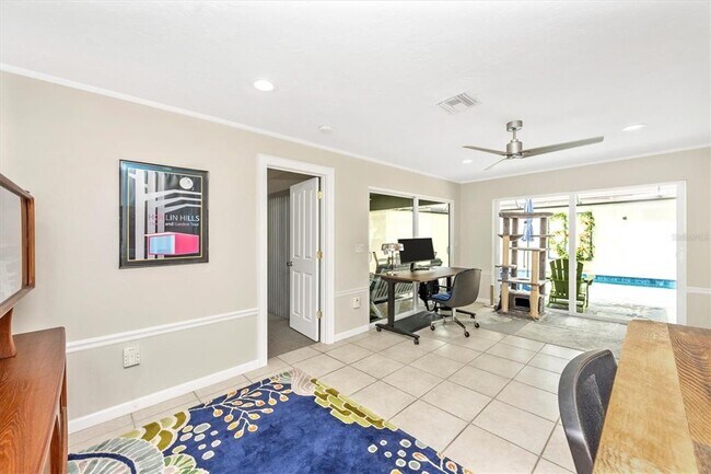 Building Photo - 3905 Glen Oaks Manor Dr