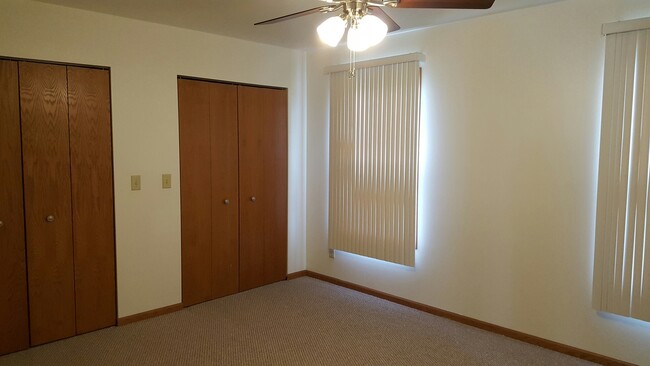Building Photo - 703B Burgess Dr