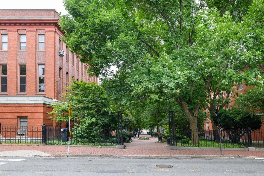 Building Photo - 57 Otis St