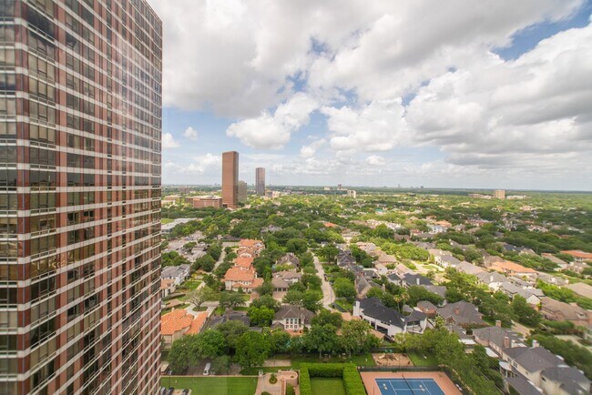 Building Photo - 5110 San Felipe St