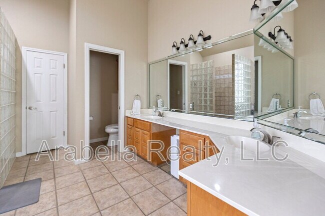 Building Photo - 1702 Shepherds Ranch