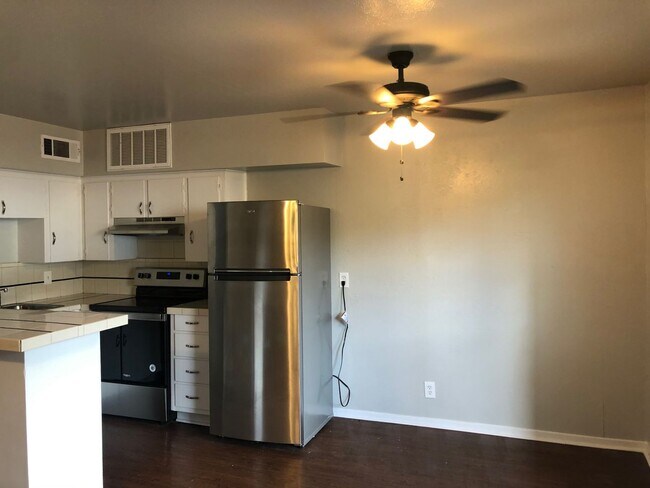 Building Photo - Close to DFW Airport