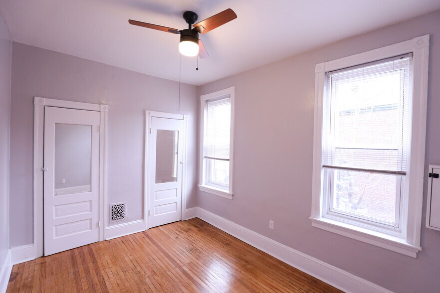 Building Photo - 141 Manheim St.
