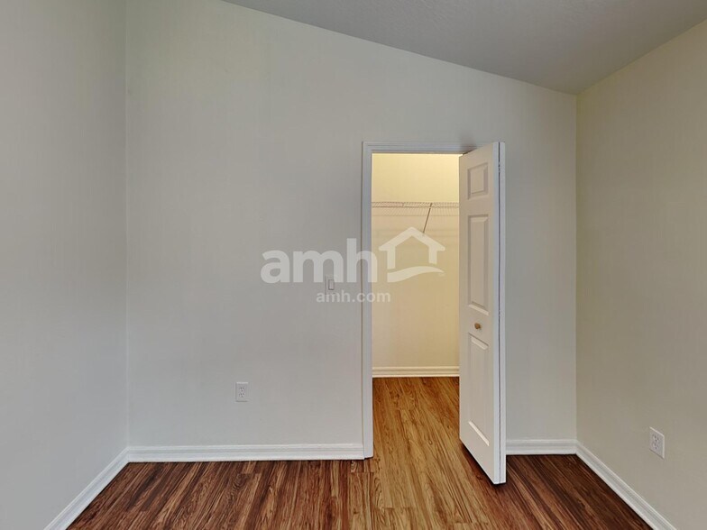 Building Photo - 33437 Irongate Dr