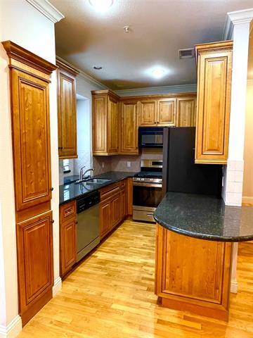 Building Photo - 2203 N Carroll Ave